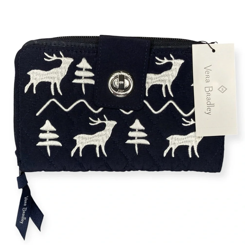 ⌛️SOLD⌛️ Vera Bradley RFID Turnlock Wallet Merry Mischief Snow Day Quilt Cotton - Picture 16 of 16